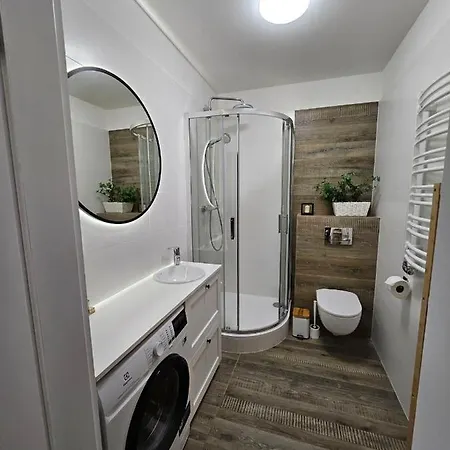 아파트 Mira In My Center