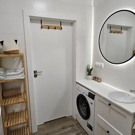 Mira In My Center 아파트 슈체친